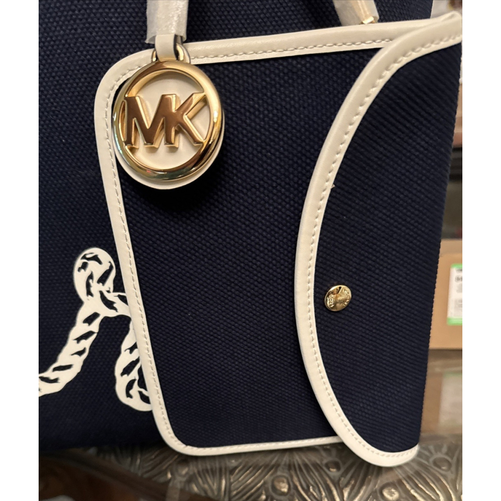 Michael Kors Eva Large Navy Tote w/ Matching Pouchette & Bag Charm - Picture 4 of 17